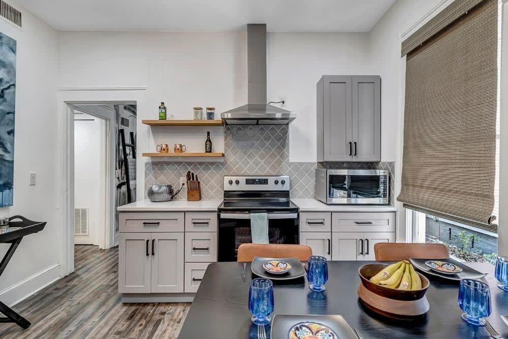 Contemporary Apartment - 5 Min To Tiaa Bank Field! Jacksonville Exterior photo